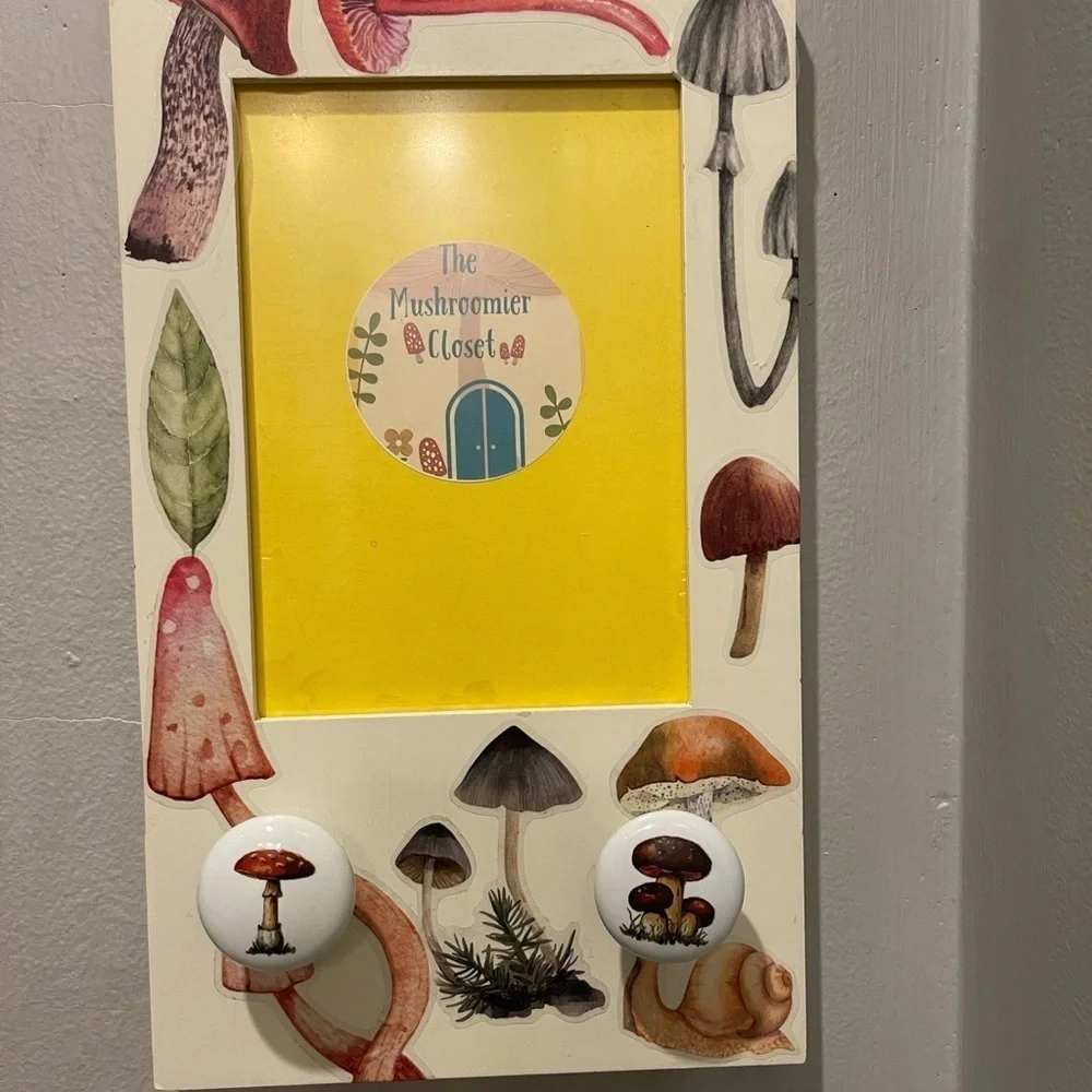 Vintage Mushroom Botanical Frame with Knobs, Multi, Preowned